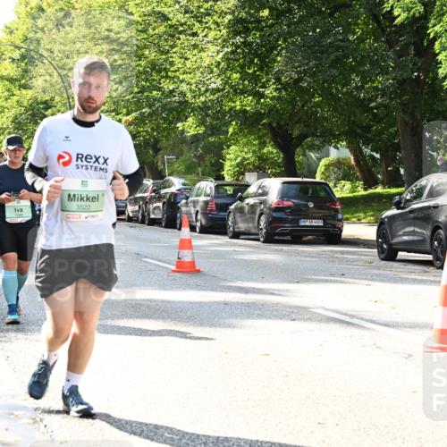 20.09.2026 - PSD Bank Halbmarathon Dr. Thomas Lammeyer http://msf.ph/oto/10504520 20.09.2026 11:01:00 Laufen 1082, 3522, 4683 meine-sportfotos.de