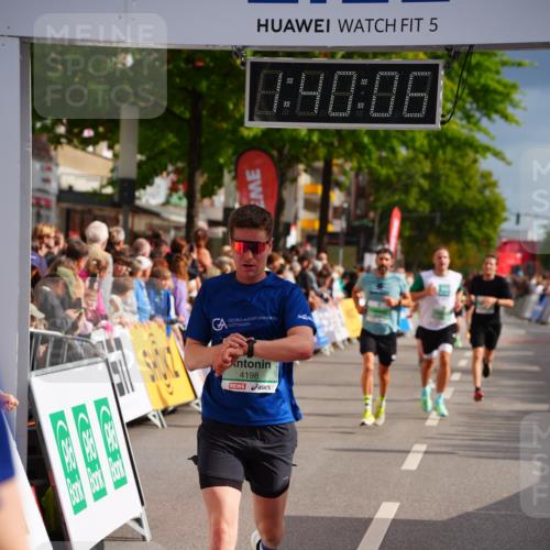 20.09.2026 - PSD Bank Halbmarathon LAZAROV Photography http://msf.ph/oto/10504524 20.09.2026 11:40:05 Ziel 2387, 3596, 4107, 4198, 4293, 4313, 4697 meine-sportfotos.de