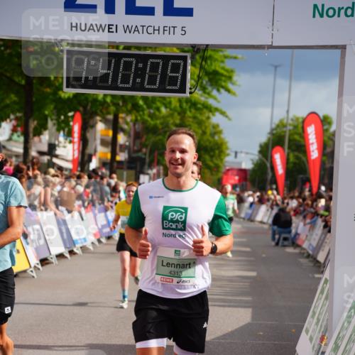 20.09.2026 - PSD Bank Halbmarathon LAZAROV Photography http://msf.ph/oto/10504551 20.09.2026 11:40:09 Ziel 2387, 3596, 3605, 4198, 4313, 4506, 4697 meine-sportfotos.de