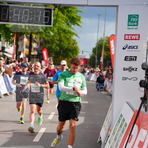 20.09.2026 - PSD Bank Halbmarathon LAZAROV Photography http://msf.ph/oto/10504594 20.09.2026 11:40:15 Ziel 1466, 3125, 3605, 3769, 3888, 4313, 4506, 4672, 4697, 4706 meine-sportfotos.de