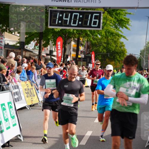20.09.2026 - PSD Bank Halbmarathon LAZAROV Photography http://msf.ph/oto/10504609 20.09.2026 11:40:16 Ziel 1466, 3125, 3605, 3769, 3888, 4313, 4506, 4672, 4697, 4706 meine-sportfotos.de
