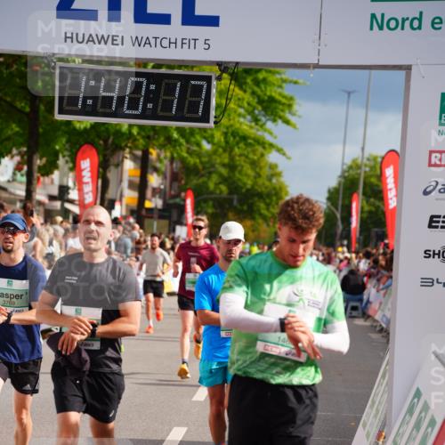 20.09.2026 - PSD Bank Halbmarathon LAZAROV Photography http://msf.ph/oto/10504614 20.09.2026 11:40:16 Ziel 1466, 3125, 3605, 3769, 3888, 4313, 4506, 4672, 4697, 4706 meine-sportfotos.de