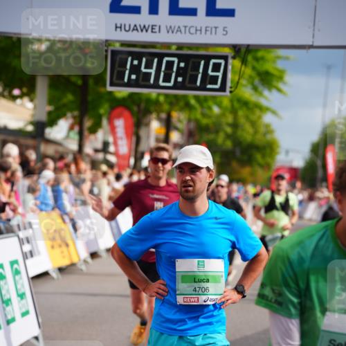 20.09.2026 - PSD Bank Halbmarathon LAZAROV Photography http://msf.ph/oto/10504636 20.09.2026 11:40:19 Ziel 1466, 2046, 3125, 3544, 3767, 3769, 3888, 4506, 4672, 4706 meine-sportfotos.de
