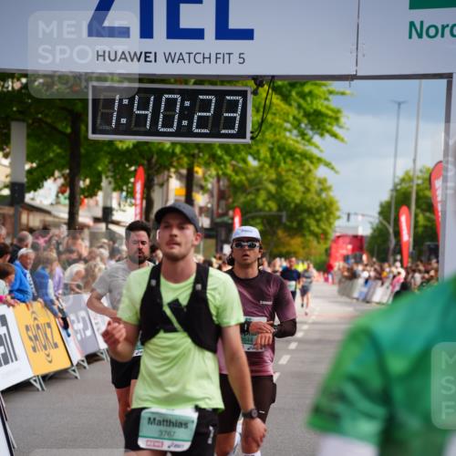 20.09.2026 - PSD Bank Halbmarathon LAZAROV Photography http://msf.ph/oto/10504675 20.09.2026 11:40:23 Ziel 1466, 2046, 3125, 3544, 3767, 3769, 4091, 4672, 4706 meine-sportfotos.de