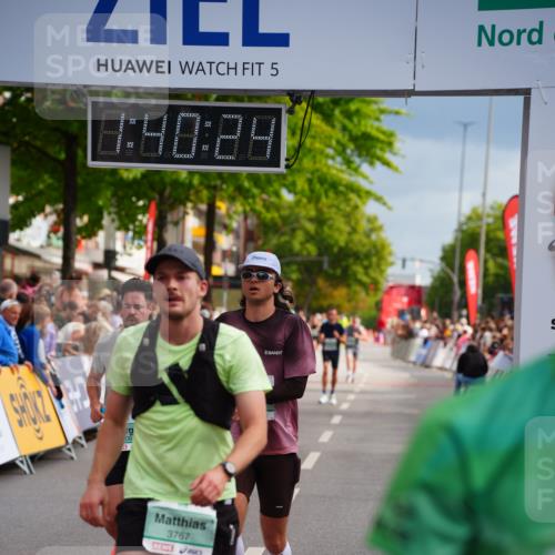 20.09.2026 - PSD Bank Halbmarathon LAZAROV Photography http://msf.ph/oto/10504680 20.09.2026 11:40:23 Ziel 1466, 2046, 3125, 3544, 3767, 3769, 4091, 4672, 4706 meine-sportfotos.de