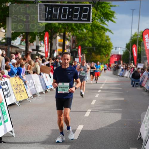 20.09.2026 - PSD Bank Halbmarathon LAZAROV Photography http://msf.ph/oto/10504724 20.09.2026 11:40:32 Ziel 1582, 2657, 4091 meine-sportfotos.de
