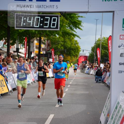 20.09.2026 - PSD Bank Halbmarathon LAZAROV Photography http://msf.ph/oto/10504762 20.09.2026 11:40:38 Ziel 1582, 2496, 2657, 3004, 4275, 4440 meine-sportfotos.de
