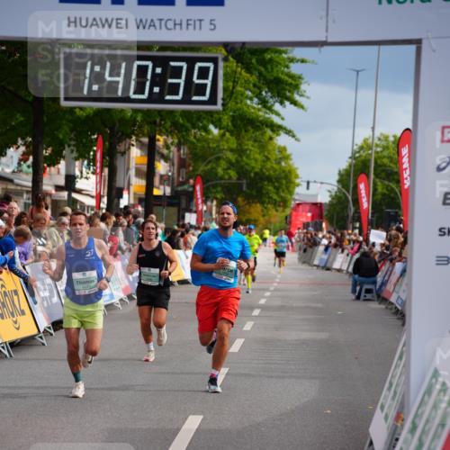 20.09.2026 - PSD Bank Halbmarathon LAZAROV Photography http://msf.ph/oto/10504765 20.09.2026 11:40:38 Ziel 1582, 2496, 2657, 3004, 4275, 4440 meine-sportfotos.de