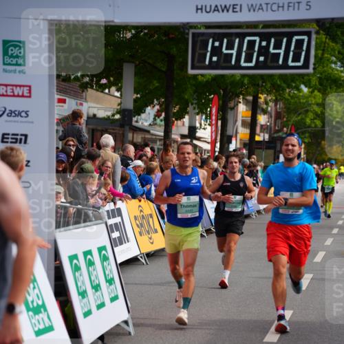 20.09.2026 - PSD Bank Halbmarathon LAZAROV Photography http://msf.ph/oto/10504775 20.09.2026 11:40:39 Ziel 1582, 2496, 3004, 4275, 4440 meine-sportfotos.de