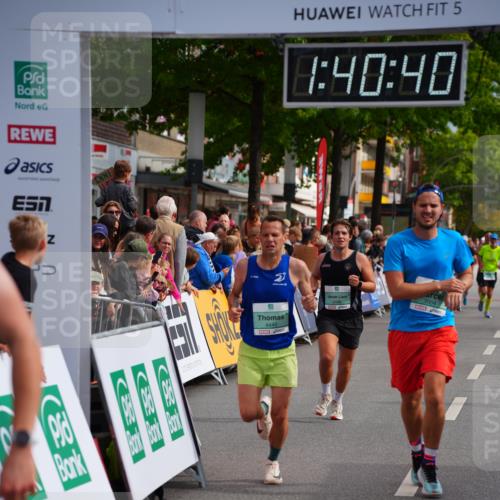 20.09.2026 - PSD Bank Halbmarathon LAZAROV Photography http://msf.ph/oto/10504781 20.09.2026 11:40:39 Ziel 1582, 2496, 3004, 4275, 4440 meine-sportfotos.de