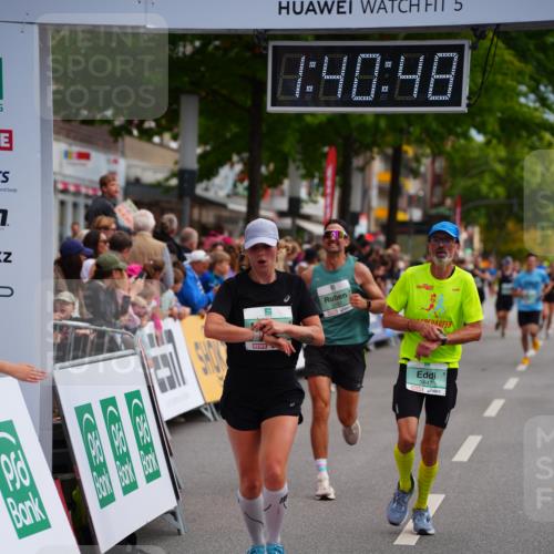 20.09.2026 - PSD Bank Halbmarathon LAZAROV Photography http://msf.ph/oto/10504817 20.09.2026 11:40:48 Ziel 2496, 2931, 3004, 3529, 3847, 4440 meine-sportfotos.de