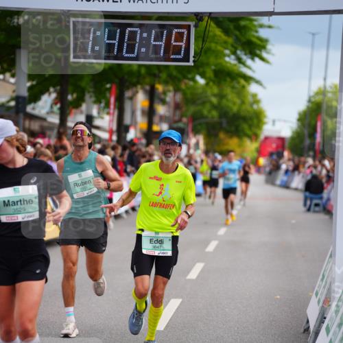 20.09.2026 - PSD Bank Halbmarathon LAZAROV Photography http://msf.ph/oto/10504820 20.09.2026 11:40:48 Ziel 2496, 2931, 3004, 3529, 3847, 4440 meine-sportfotos.de