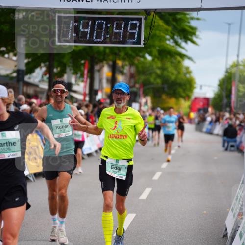 20.09.2026 - PSD Bank Halbmarathon LAZAROV Photography http://msf.ph/oto/10504825 20.09.2026 11:40:48 Ziel 2496, 2931, 3004, 3529, 3847, 4440 meine-sportfotos.de