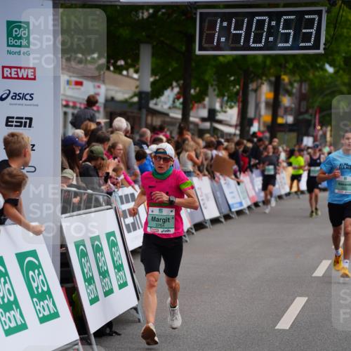 20.09.2026 - PSD Bank Halbmarathon LAZAROV Photography http://msf.ph/oto/10504861 20.09.2026 11:40:52 Ziel 2822, 2931, 3529, 3764, 3847 meine-sportfotos.de