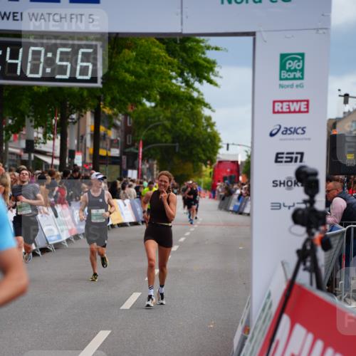 20.09.2026 - PSD Bank Halbmarathon LAZAROV Photography http://msf.ph/oto/10504888 20.09.2026 11:40:55 Ziel 2227, 2506, 2822, 2931, 3529, 3764, 3847 meine-sportfotos.de