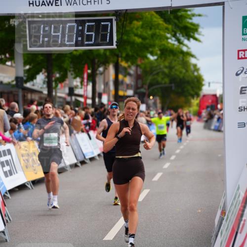 20.09.2026 - PSD Bank Halbmarathon LAZAROV Photography http://msf.ph/oto/10504905 20.09.2026 11:40:57 Ziel 2227, 2474, 2506, 2822, 2931, 3764 meine-sportfotos.de