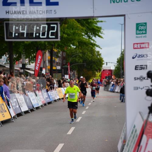 20.09.2026 - PSD Bank Halbmarathon LAZAROV Photography http://msf.ph/oto/10504939 20.09.2026 11:41:01 Ziel 2227, 2474, 2506, 2822, 2829, 3764 meine-sportfotos.de