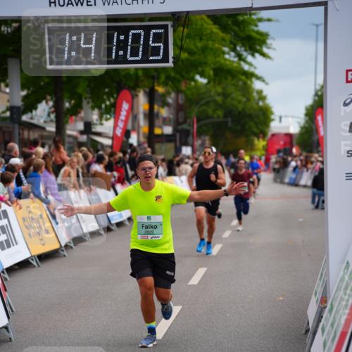 20.09.2026 - PSD Bank Halbmarathon LAZAROV Photography http://msf.ph/oto/10504955 20.09.2026 11:41:05 Ziel 2227, 2474, 2506, 2829, 4482 meine-sportfotos.de