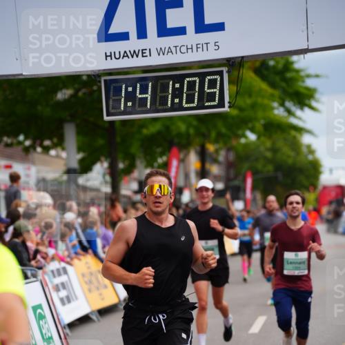 20.09.2026 - PSD Bank Halbmarathon LAZAROV Photography http://msf.ph/oto/10504978 20.09.2026 11:41:09 Ziel 1128, 1394, 2829, 4482, 4681 meine-sportfotos.de