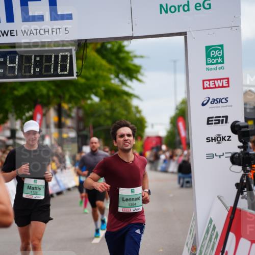 20.09.2026 - PSD Bank Halbmarathon LAZAROV Photography http://msf.ph/oto/10504996 20.09.2026 11:41:10 Ziel 1128, 1394, 2829, 4482, 4681 meine-sportfotos.de