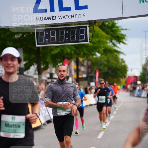 20.09.2026 - PSD Bank Halbmarathon LAZAROV Photography http://msf.ph/oto/10505025 20.09.2026 11:41:12 Ziel 1128, 1394, 2829, 2842, 4000, 4482, 4681 meine-sportfotos.de