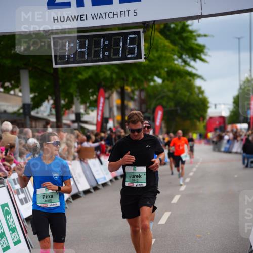 20.09.2026 - PSD Bank Halbmarathon LAZAROV Photography http://msf.ph/oto/10505034 20.09.2026 11:41:15 Ziel 1128, 1394, 1953, 2842, 4000, 4482, 4681 meine-sportfotos.de