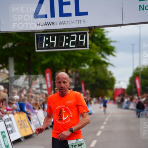 20.09.2026 - PSD Bank Halbmarathon LAZAROV Photography http://msf.ph/oto/10505070 20.09.2026 11:41:23 Ziel 1181, 1953, 2196, 2842, 4000, 4418 meine-sportfotos.de