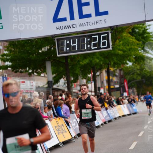 20.09.2026 - PSD Bank Halbmarathon LAZAROV Photography http://msf.ph/oto/10505079 20.09.2026 11:41:26 Ziel 1181, 2196, 4418 meine-sportfotos.de