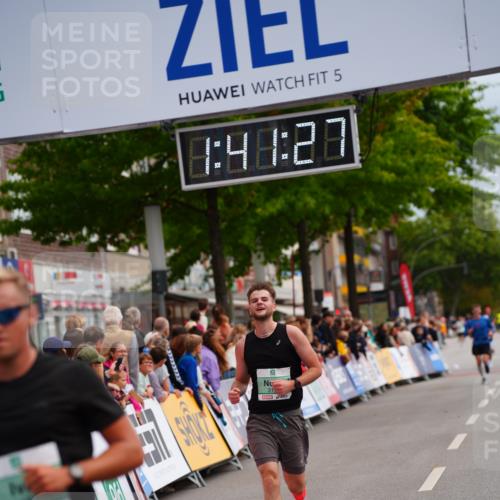 20.09.2026 - PSD Bank Halbmarathon LAZAROV Photography http://msf.ph/oto/10505084 20.09.2026 11:41:26 Ziel 1181, 2196, 4418 meine-sportfotos.de