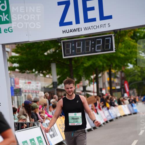 20.09.2026 - PSD Bank Halbmarathon LAZAROV Photography http://msf.ph/oto/10505097 20.09.2026 11:41:27 Ziel 1181, 2196, 4418 meine-sportfotos.de