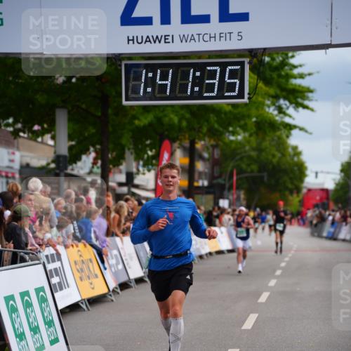 20.09.2026 - PSD Bank Halbmarathon LAZAROV Photography http://msf.ph/oto/10505106 20.09.2026 11:41:34 Ziel 2196, 3306 meine-sportfotos.de