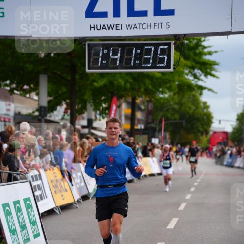 20.09.2026 - PSD Bank Halbmarathon LAZAROV Photography http://msf.ph/oto/10505112 20.09.2026 11:41:35 Ziel 2196, 3306 meine-sportfotos.de