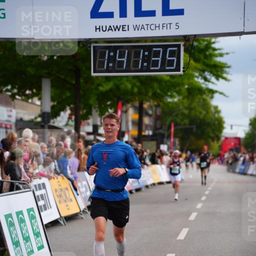 20.09.2026 - PSD Bank Halbmarathon LAZAROV Photography http://msf.ph/oto/10505117 20.09.2026 11:41:35 Ziel 2196, 3306 meine-sportfotos.de