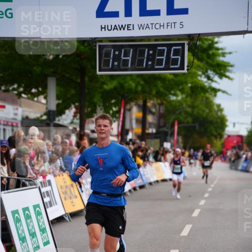 20.09.2026 - PSD Bank Halbmarathon LAZAROV Photography http://msf.ph/oto/10505122 20.09.2026 11:41:35 Ziel 2196, 3306 meine-sportfotos.de