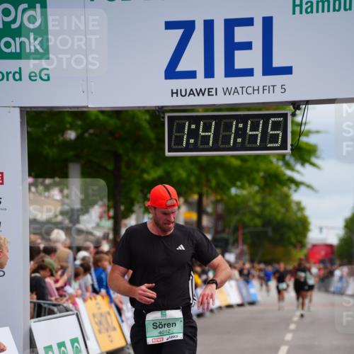 20.09.2026 - PSD Bank Halbmarathon LAZAROV Photography http://msf.ph/oto/10505175 20.09.2026 11:41:44 Ziel 3743, 4012 meine-sportfotos.de