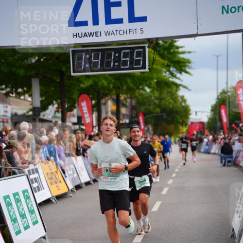 20.09.2026 - PSD Bank Halbmarathon LAZAROV Photography http://msf.ph/oto/10505224 20.09.2026 11:41:55 Ziel 1583, 1803, 2069, 4353 meine-sportfotos.de