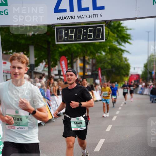 20.09.2026 - PSD Bank Halbmarathon LAZAROV Photography http://msf.ph/oto/10505244 20.09.2026 11:41:56 Ziel 1583, 1803, 2069, 4353 meine-sportfotos.de