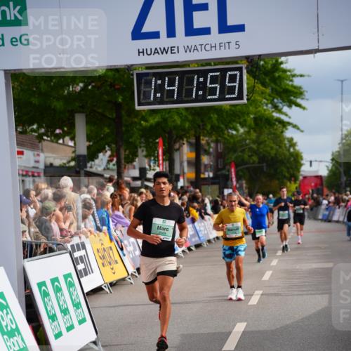 20.09.2026 - PSD Bank Halbmarathon LAZAROV Photography http://msf.ph/oto/10505256 20.09.2026 11:41:58 Ziel 1583, 1803, 1852, 2069, 4353 meine-sportfotos.de