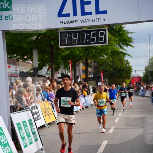 20.09.2026 - PSD Bank Halbmarathon LAZAROV Photography http://msf.ph/oto/10505262 20.09.2026 11:41:59 Ziel 1583, 1803, 1852, 2069, 4353 meine-sportfotos.de