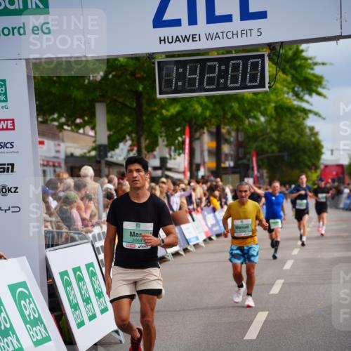 20.09.2026 - PSD Bank Halbmarathon LAZAROV Photography http://msf.ph/oto/10505269 20.09.2026 11:41:59 Ziel 1583, 1803, 1852, 2069, 4353 meine-sportfotos.de