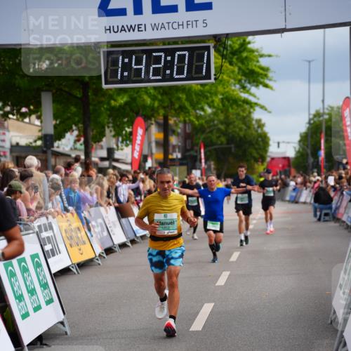 20.09.2026 - PSD Bank Halbmarathon LAZAROV Photography http://msf.ph/oto/10505280 20.09.2026 11:42:00 Ziel 1583, 1803, 1852, 2069, 4353, 4654 meine-sportfotos.de