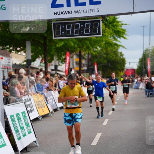20.09.2026 - PSD Bank Halbmarathon LAZAROV Photography http://msf.ph/oto/10505285 20.09.2026 11:42:01 Ziel 1803, 1852, 2069, 3608, 4353, 4654 meine-sportfotos.de