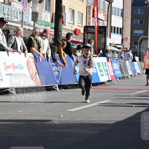 20.09.2026 - PSD Bank Halbmarathon J. Mangold http://msf.ph/oto/10505290 20.09.2026 10:37:36 Ziel 220, 331 meine-sportfotos.de
