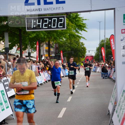 20.09.2026 - PSD Bank Halbmarathon LAZAROV Photography http://msf.ph/oto/10505294 20.09.2026 11:42:02 Ziel 1803, 1852, 2069, 2267, 3608, 4353, 4654 meine-sportfotos.de