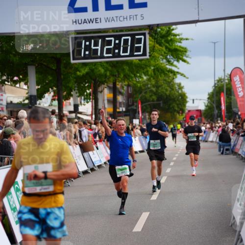 20.09.2026 - PSD Bank Halbmarathon LAZAROV Photography http://msf.ph/oto/10505304 20.09.2026 11:42:03 Ziel 1803, 1852, 2069, 2267, 2981, 3608, 4353, 4654 meine-sportfotos.de