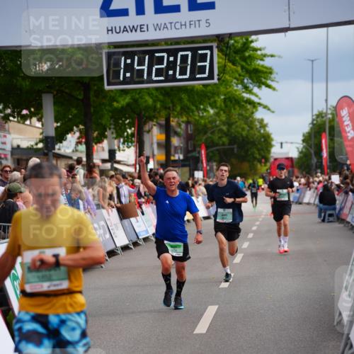 20.09.2026 - PSD Bank Halbmarathon LAZAROV Photography http://msf.ph/oto/10505308 20.09.2026 11:42:03 Ziel 1803, 1852, 2069, 2267, 2981, 3608, 4353, 4654 meine-sportfotos.de