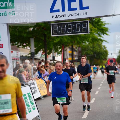 20.09.2026 - PSD Bank Halbmarathon LAZAROV Photography http://msf.ph/oto/10505311 20.09.2026 11:42:04 Ziel 1852, 2069, 2267, 2981, 3608, 4353, 4654 meine-sportfotos.de