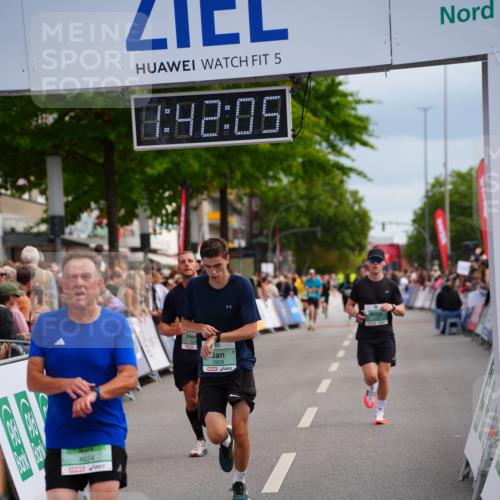 20.09.2026 - PSD Bank Halbmarathon LAZAROV Photography http://msf.ph/oto/10505321 20.09.2026 11:42:05 Ziel 1852, 2069, 2267, 2981, 3608, 4654 meine-sportfotos.de