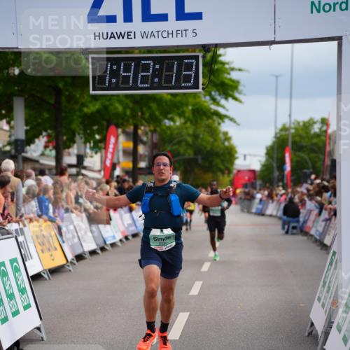 20.09.2026 - PSD Bank Halbmarathon LAZAROV Photography http://msf.ph/oto/10505377 20.09.2026 11:42:13 Ziel 1188, 2179, 2267, 2981, 3608 meine-sportfotos.de