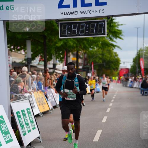 20.09.2026 - PSD Bank Halbmarathon LAZAROV Photography http://msf.ph/oto/10505421 20.09.2026 11:42:17 Ziel 1188, 1879, 2179, 2633 meine-sportfotos.de